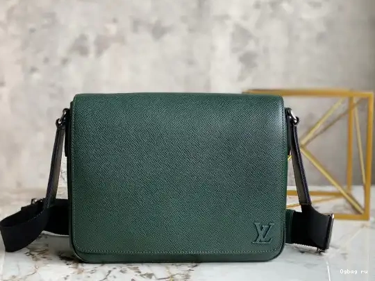 DISTRICT VUITTON LOUIS PM 0606